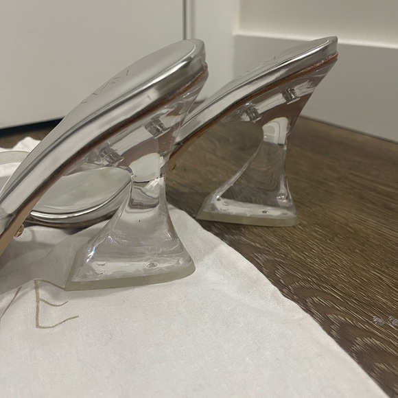 Raye Vienne Heel - Picture 6 of 8